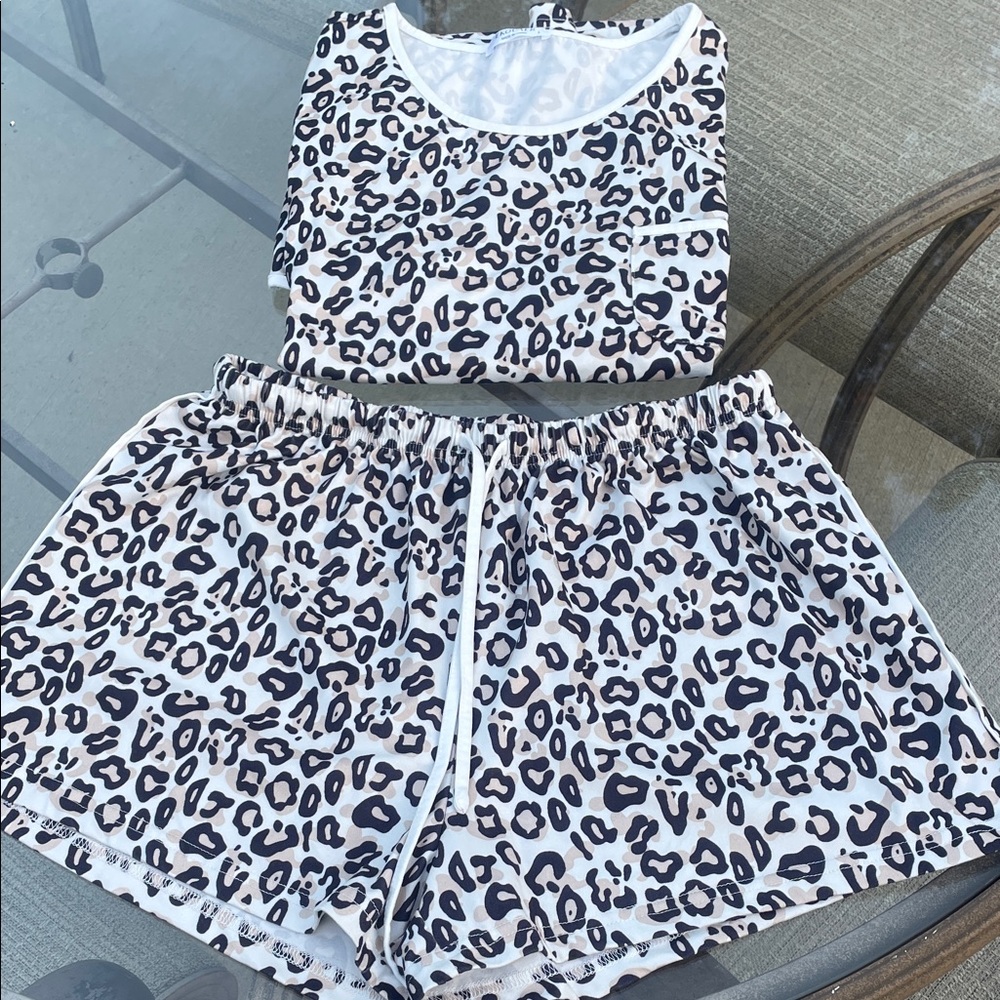 Chic Leopard Print Pajama Set
